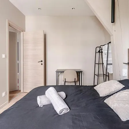Le Lungo Apartment *